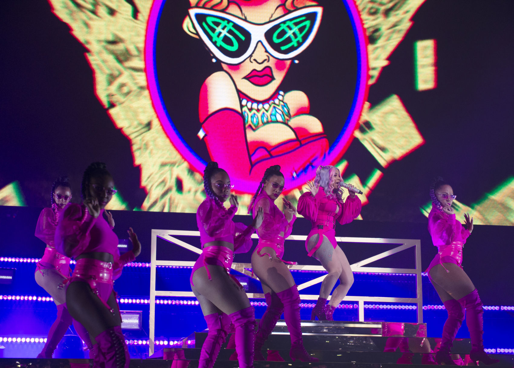 CARDI B, 7.26